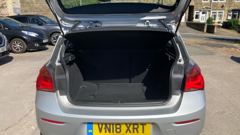 BMW 1 Series 118i [1.5] SE 5dr [Nav] Step Auto Petrol Hatchback